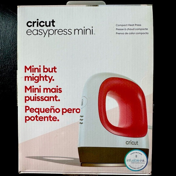 Cricut EasyPress Mini Heat Press - Picture 1 of 3